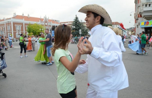 Fstivalska Parade 2015